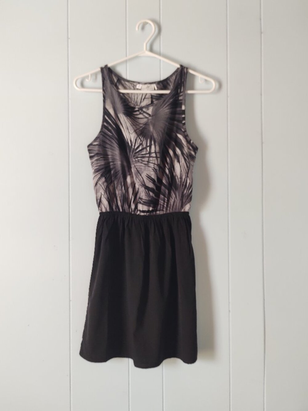 🌸 3 for $20 🌸 Jacqueline de Yong Sleeveless Lightweight Mini Dress